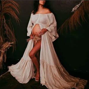 Maternity photo shoot dress.